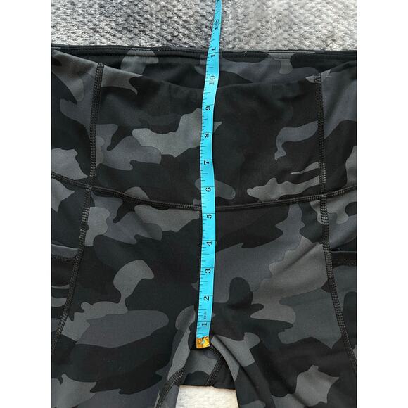 Yogalicous Camo Black Gray Pockets 7/8 Length High Rise Leggings Size Medium - Picture 6 of 9